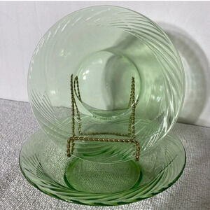 PYREX Spring Green Festiva Swirl Shallow Bowls x2 Cottagecore Nostalgia Grandma